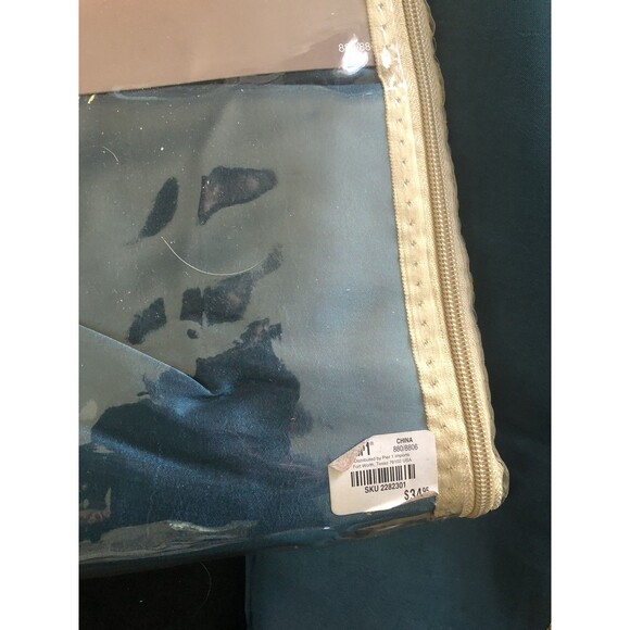 Green Feather Sheer Curtain Panel 54x84,  100 P Polyester - Picture 3 of 4